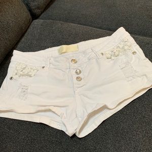 Junior womens white jean shorts size 11 used but in good condition